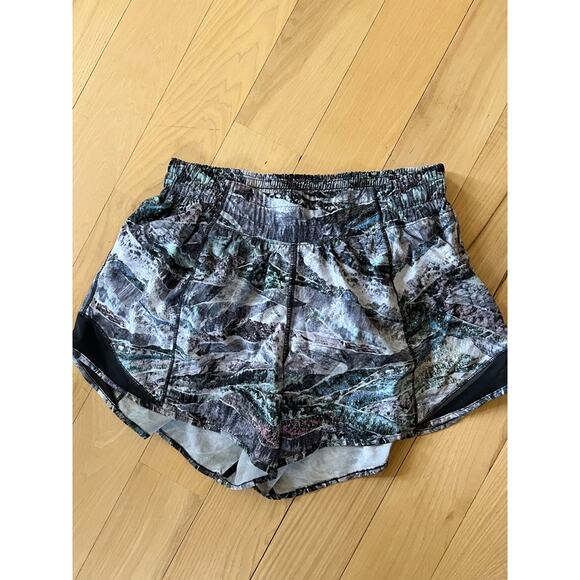 lululemon athletica Pants - Lululemon Hotty Hot Short II Springscape Multi/ Obsidian
